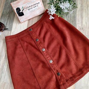 TERRACOTTA BUTTONED SKIRT / NO BOUNDARIES BRAND (SIZE SMALL 3-5)